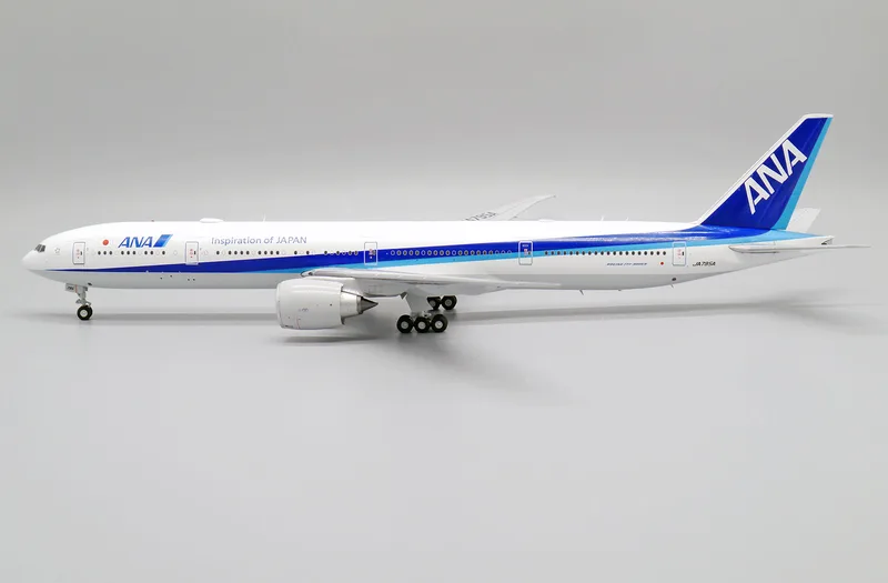 ANA ボーイング 777-300ER JA795A 画像1
