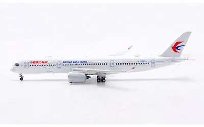 China Eastern Airlines Airbus A350-900 B-32FQ 1:400 Aviation400
