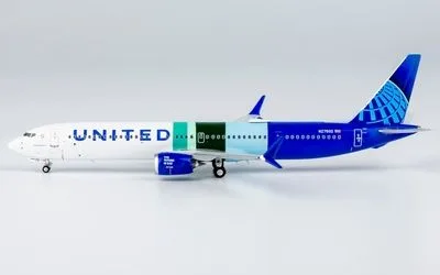 United Airlines Boeing 737 MAX 10 N27602 1:400 NG Models