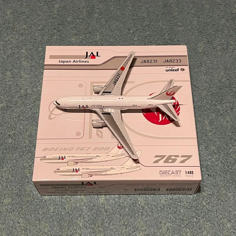 JAL ボーイング 767-200 JA8231