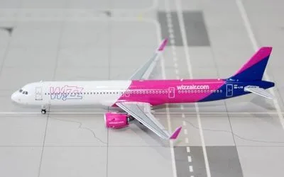 ウィズエアー エアバス A321neo HA-LVB