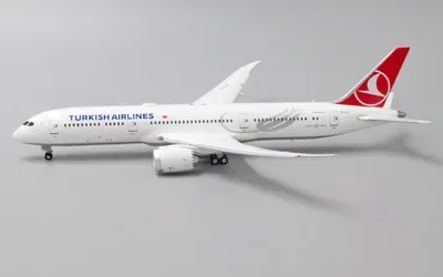 Turkish Airlines Boeing 787-9 TC-LLF 1:400 JC Wings
