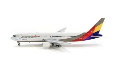 Asiana Airlines Boeing 767-300 HL7248 1:400 Phoenix Models