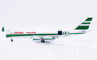 キャセイカーゴ ボーイング 747-8F B-LJE