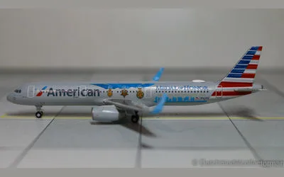 American Airlines Airbus A321 w/ Sharklets N167AN 1:500 Herpa
