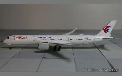 China Eastern Airlines Airbus A350-900 B-306Y 1:500 Herpa
