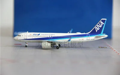 ANA エアバス A320neo JA212A