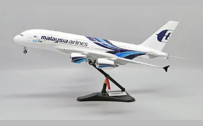 Malaysia Airlines Airbus A380-800 9M-MNF 1:200 JC Wings