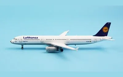 ルフトハンザ航空 エアバス A321 D-AISC 画像1