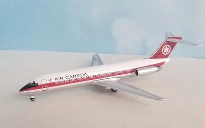 Air Canada Douglas DC-9-30 CF-TLB 1:400 Aeroclassics