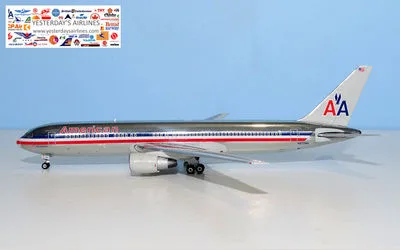 アメリカン航空 ボーイング 767-300 N377AN