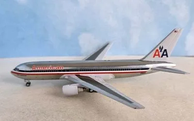 アメリカン航空 ボーイング 767-200 N308AA