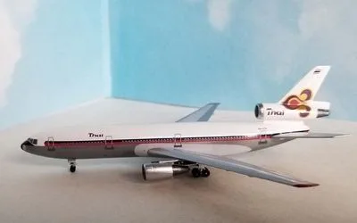 Thai Airways International McDonnell Douglas DC-10-30 PH-DTK 1:400 Aeroclassics