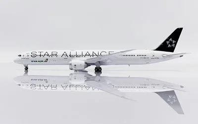 EVA Air Boeing 787-10 B-17812 1:400 JC Wings