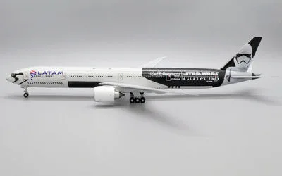 LATAM航空 ボーイング 777-300ER PT-MUA