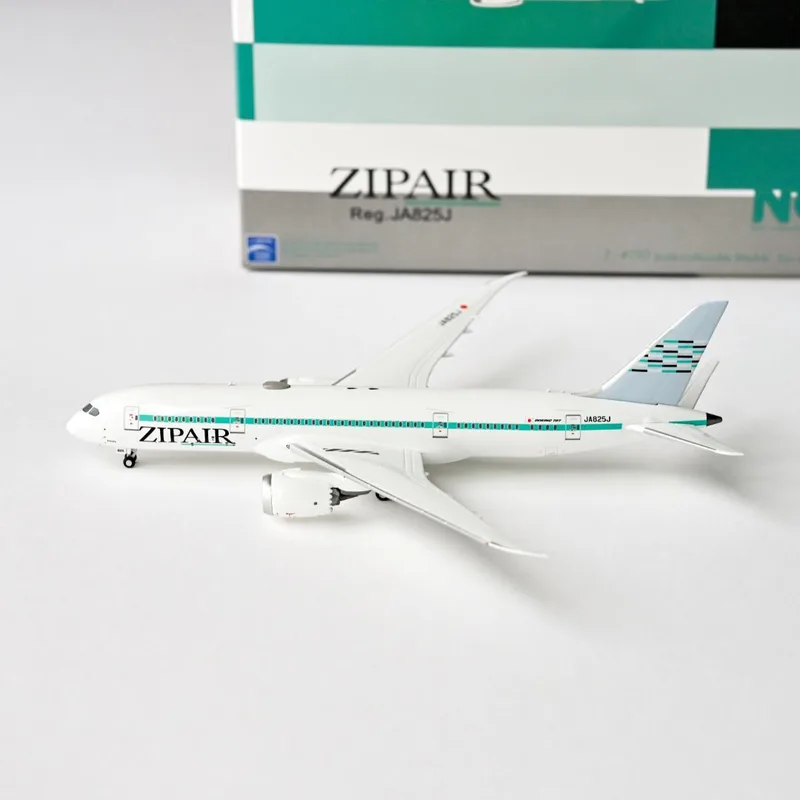 Zipair Tokyo Boeing 787-8 JA825J 1:400 NG Models