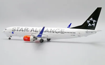 スカンジナビア航空 ボーイング 737-800 w/ Winglets LN-RRL