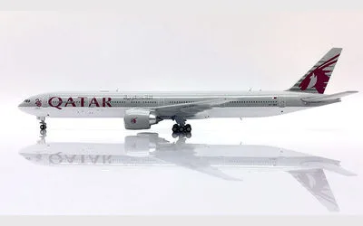 Qatar Airways Boeing 777-300ER A7-BEE 1:400 JC Wings