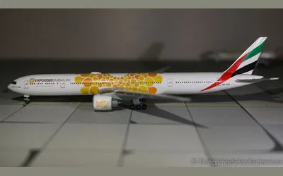 エミレーツ航空 ボーイング 777-300ER A6-ECD