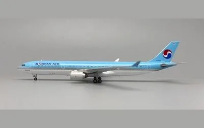Korean Air Airbus A330-300 HL7550 1:400 Phoenix Models