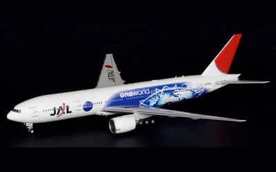 JAL ボーイング 777-200 JA704J