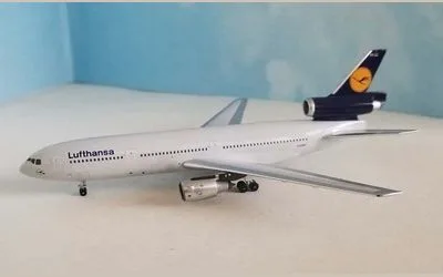 Lufthansa McDonnell Douglas DC-10-30 D-ADSO 1:400 Aeroclassics