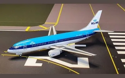 KLMオランダ航空 ボーイング 737-300 PH-BDA
