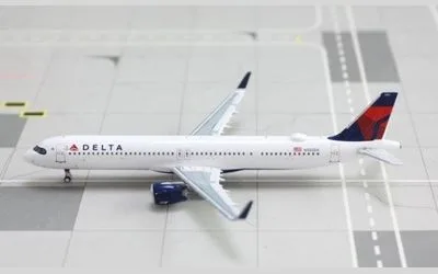 Delta Air Lines Airbus A321neo N502DX 1:400 Panda Model