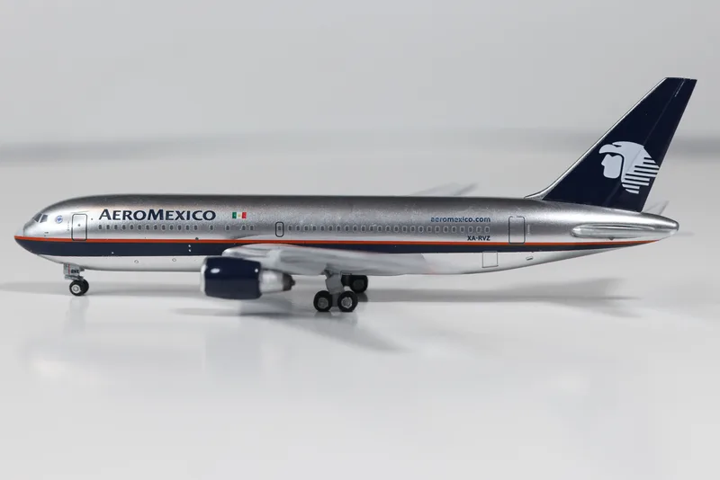 Aeromexico Boeing 767-200 XA-RVZ 1:400 Aeroclassics