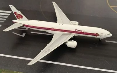 タイ国際航空 ボーイング 777-200 HS-TJC