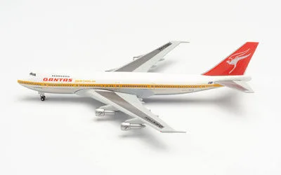 カンタス航空 ボーイング 747-200 VH-EBB