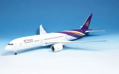 Thai Airways International Boeing 787-9 HS-TWA 1:200 Phoenix Models