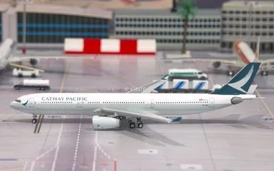 キャセイパシフィック エアバス A330-300 B-LAJ