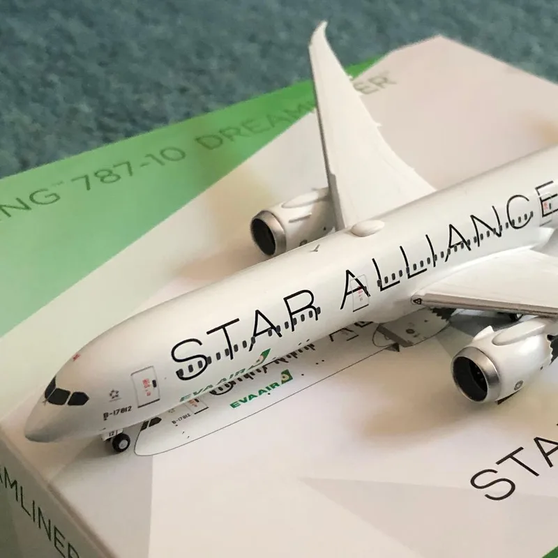 EVA Air Boeing 787-10 B-17812 1:400 NG Models