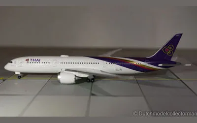 Thai Airways International Boeing 787-9 HS-TWA 1:500 Herpa