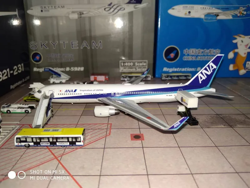 ANA ボーイング 767-300 w/ Winglets JA627A