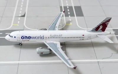 カタール航空 エアバス A320-200 A7-AHO 画像1