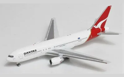 Qantas Airways Boeing 767-200 VH-EAO 1:400 Aeroclassics