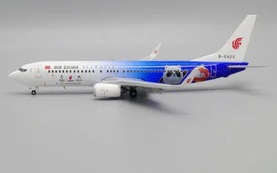 Air China Boeing 737-800 w/ Winglets B-5425 1:200 JC Wings