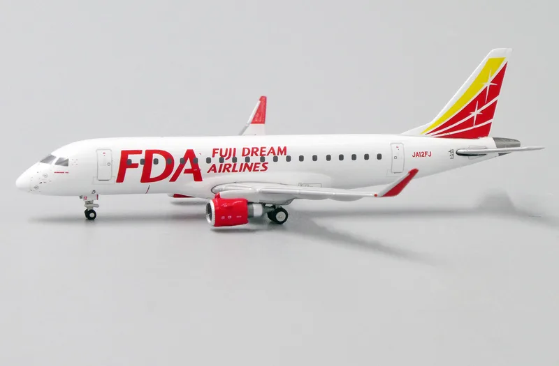 Fuji Dream Airlines Embraer E175 w/ Long Wing JA12FJ 1:400 JC Wings