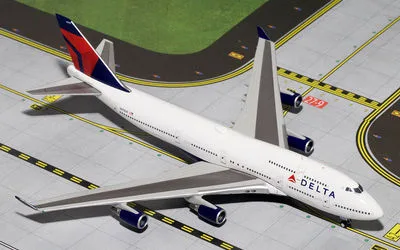 Delta Air Lines Boeing 747-400 N670US 1:400 GeminiJets