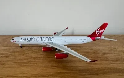 Virgin Atlantic エアバス A340-300 G-VAIR