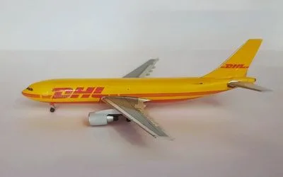DHL Airbus A300-600F D-AEAK 1:400 Aeroclassics
