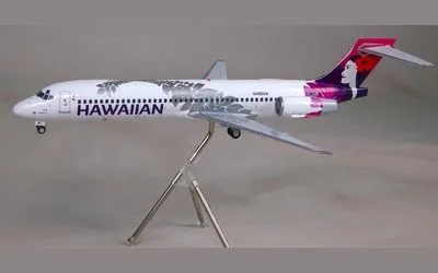 ハワイアン航空 ボーイング 717 N490HA