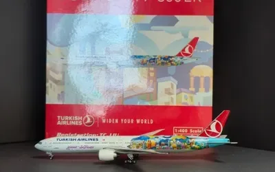 Turkish Airlines Boeing 777-300ER TC-JJU 1:400 Phoenix Models