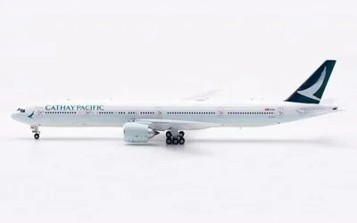 キャセイパシフィック ボーイング 777-300ER B-KQZ 画像1