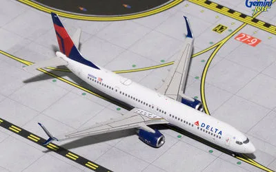デルタ航空 ボーイング 737-900 w/ Scimitar Winglets N855DN