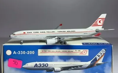 Turkish Airlines Airbus A330-200 TC-JNC 1:400 Aeroclassics