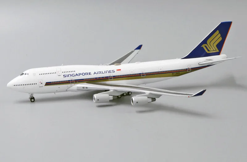 Singapore Airlines Boeing 747-400 9V-SMS 1:400 JC Wings