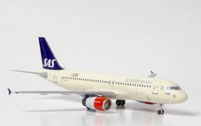 スカンジナビア航空 エアバス A320-200 OY-KAM 画像1